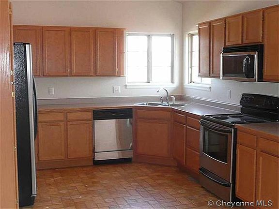 4th image of 2940 Thomas Rd