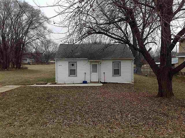 1st image of 3135 Searles Ave