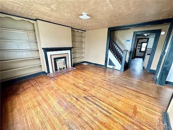 2nd image of 1209 Old Orchard Ave