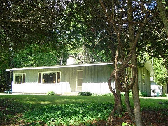 3rd image of 10990 S Sand Bay Ln