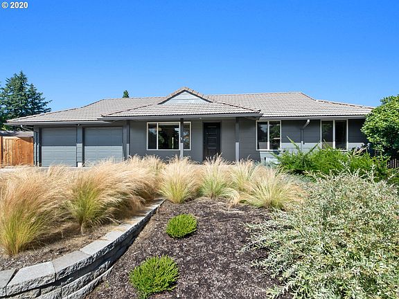 2nd image of 1019 NE 84th Ave
