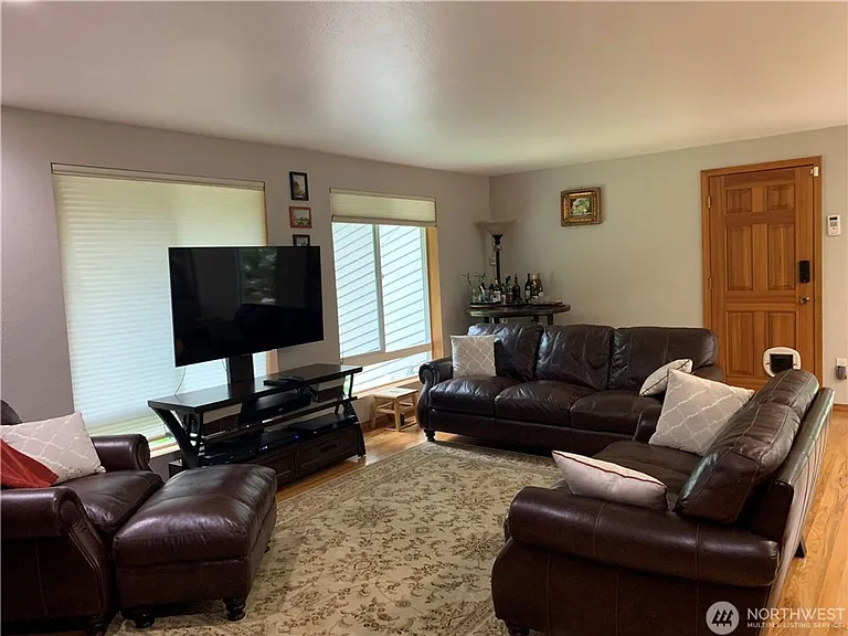 23121 NE 47th St — Photo 7