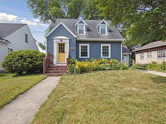 3rd image of 1214 Emilie St
