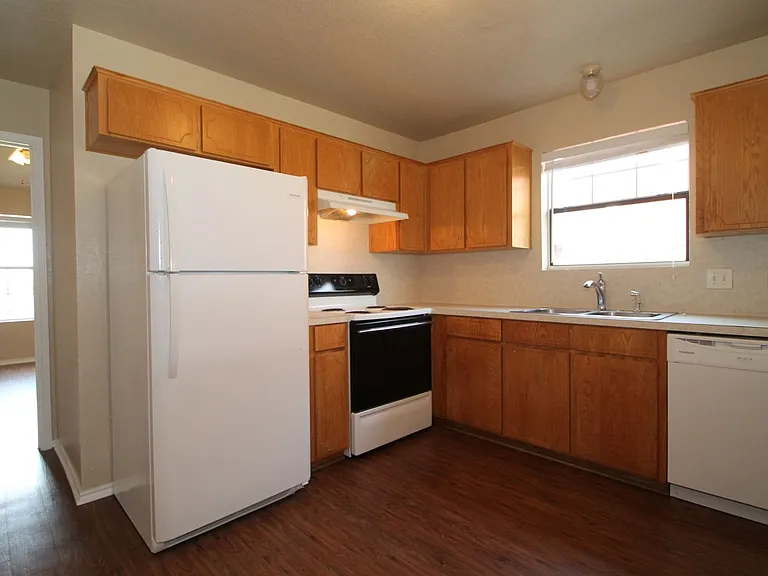 3904D Gus Dr — Photo 5
