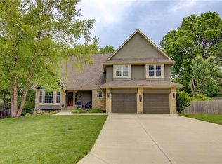 7609 Parkhill St, Shawnee, KS 66216