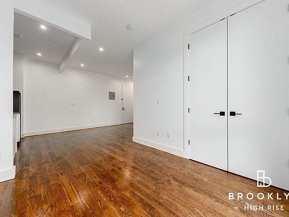 4th image of 2901 Snyder Ave #4F