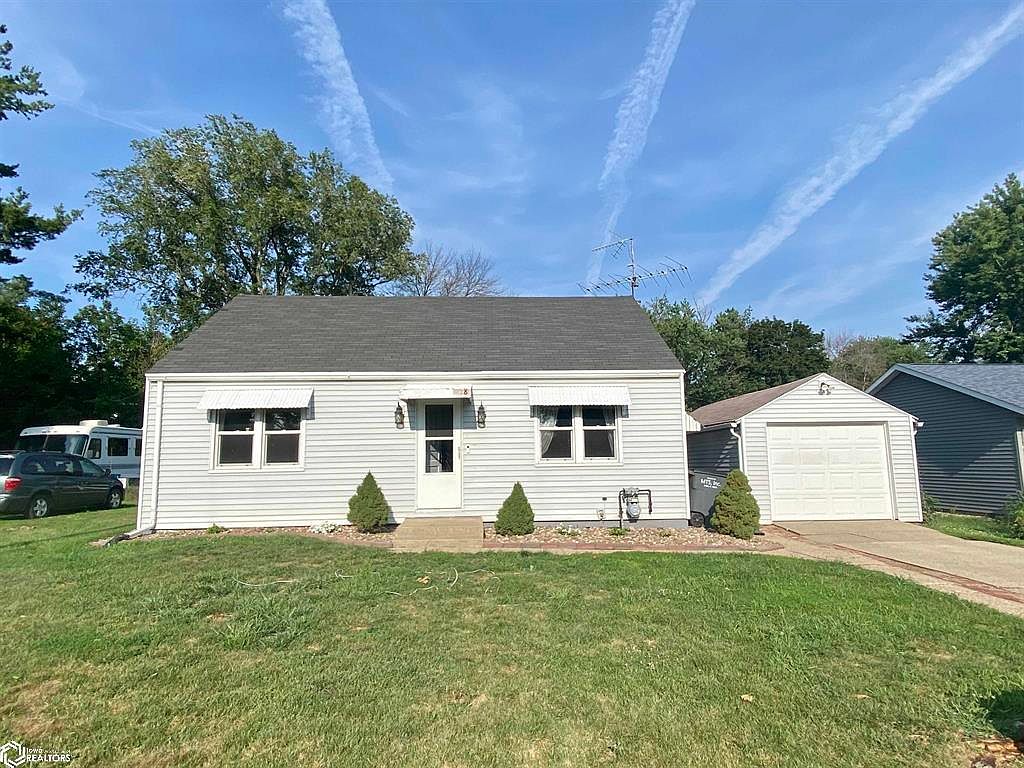 218 N Jefferson St, Exira, IA 50076 Zillow