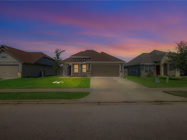 2013 Dumfries Dr, Bryan, TX 77807