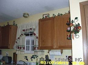 3rd image of 203 Voight Pl