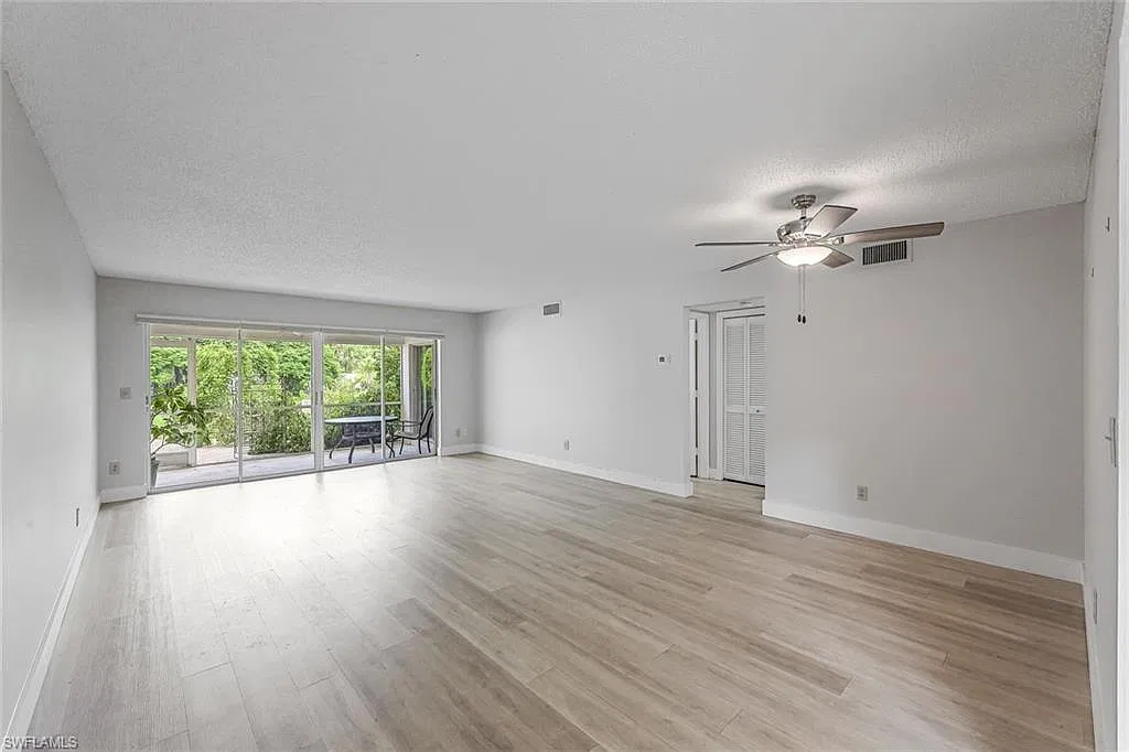 2 bed, 2.0 bath, 1160 sqft, $2,500 — Photo 3