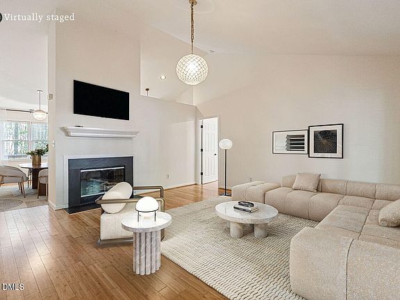 5th image of 108 Carrousel Ln