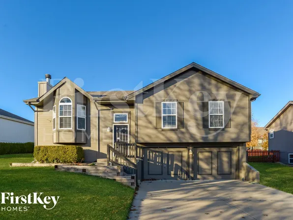 8810 NE 116th St, Kansas City, MO 64157