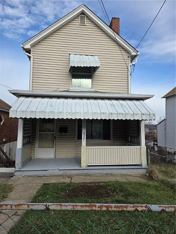 627 Park Ave photo 1