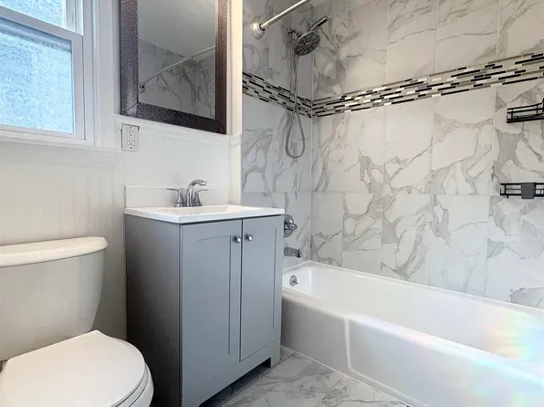 5708 Broadway image 10 of 11