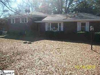 1st image of 110 Fairlane Dr