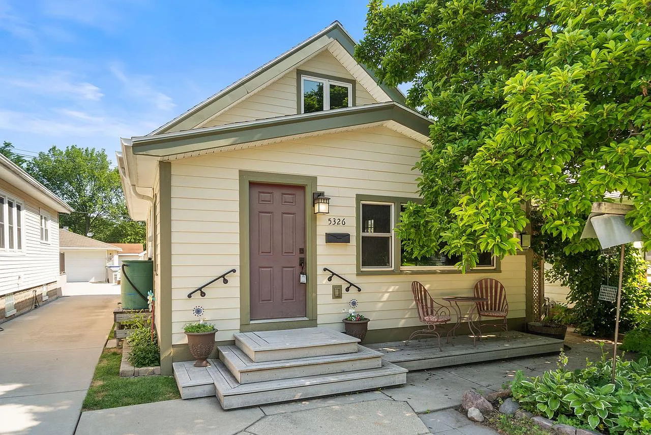 5326 West Wells STREET photo 1