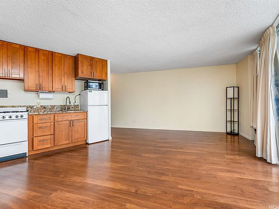 5th image of 750 Amana St APT 1207