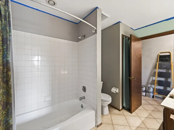 8266 Cypress Ln, Eden Prairie, MN 55347