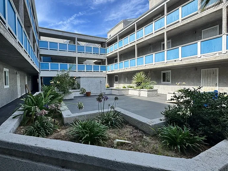 1200 Gaviota Ave #108 — Photo 19