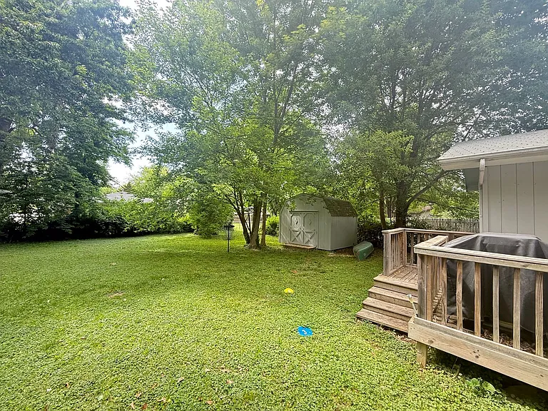 825 S Luster Ave — Photo 5