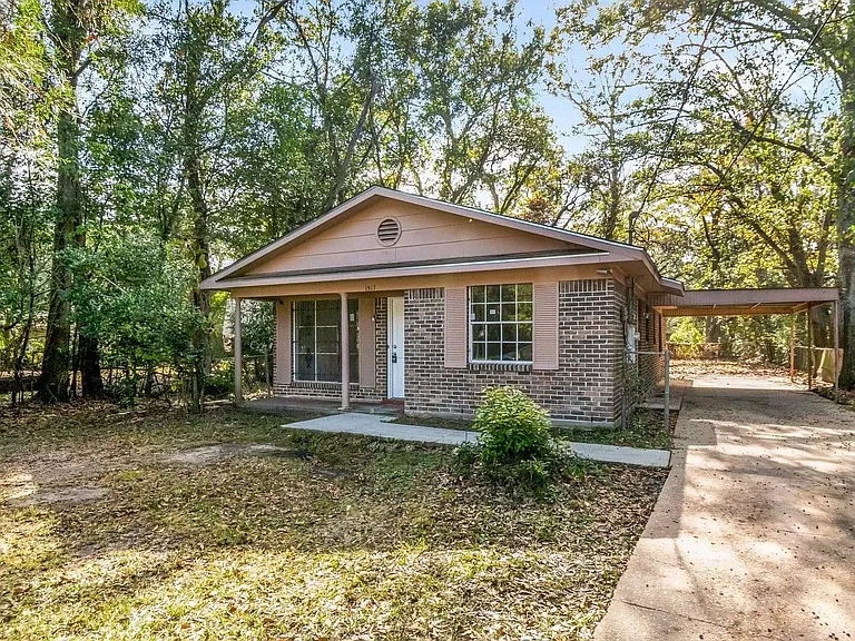 1517 Colgin St — Photo 20