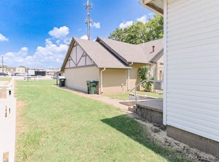 206 E 3rd St, Skiatook, OK 74070