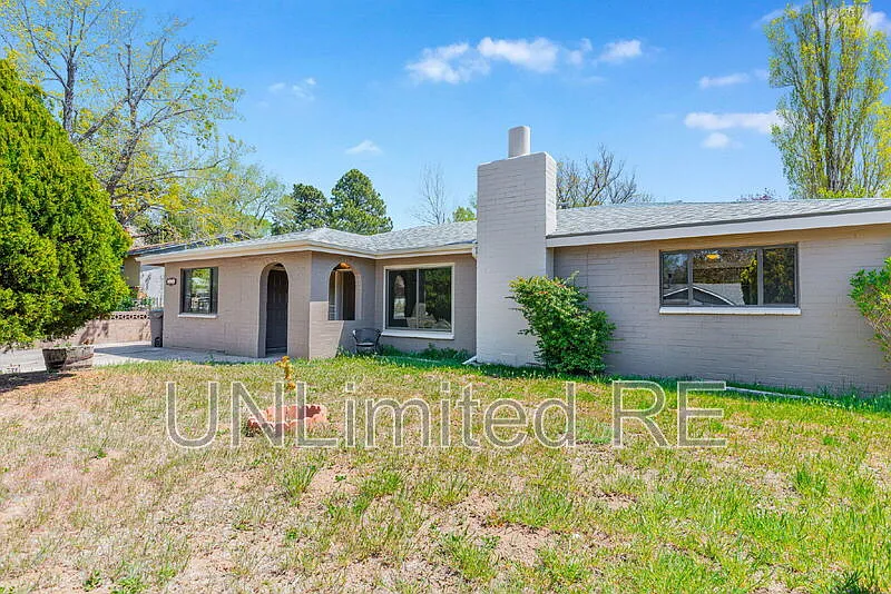 3 bed, 2.0 bath, 1552 sqft, $2,895 — Photo 3