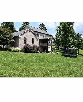 5th image of 407 Sunrise Dr