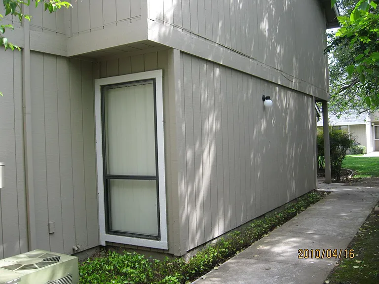 683 Adams St #3 — Photo 11