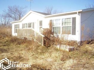 32848 215th St, Milton, IA 52570