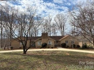 2610 Taylor Rd, Grover, NC 28152