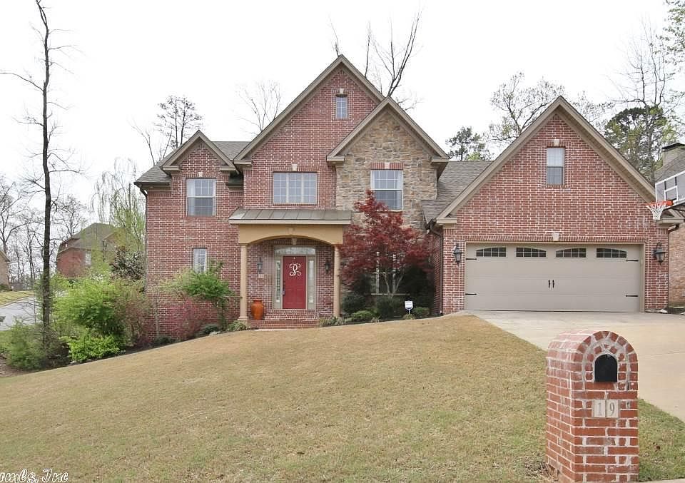 1st image of 19 Woodfern Dr