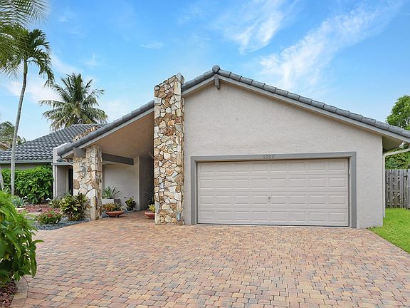 3rd image of 1200 NW 98th Avenue