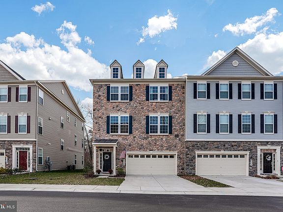 2nd image of 8206 Chardonay Dr