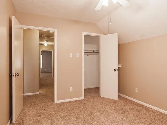 2nd image of 4707 Linden Pl