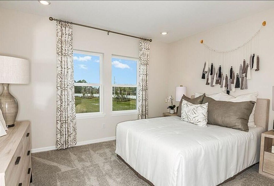 1st image of 436 SE RANCH OAK Circle