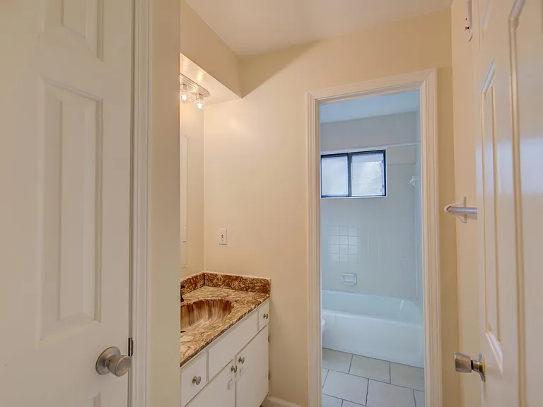 8084 Dogwood Villa Dr — Photo 11