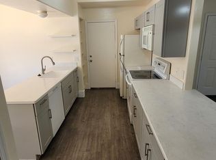 1065 S Lebaron APT 101, Mesa, AZ 85210