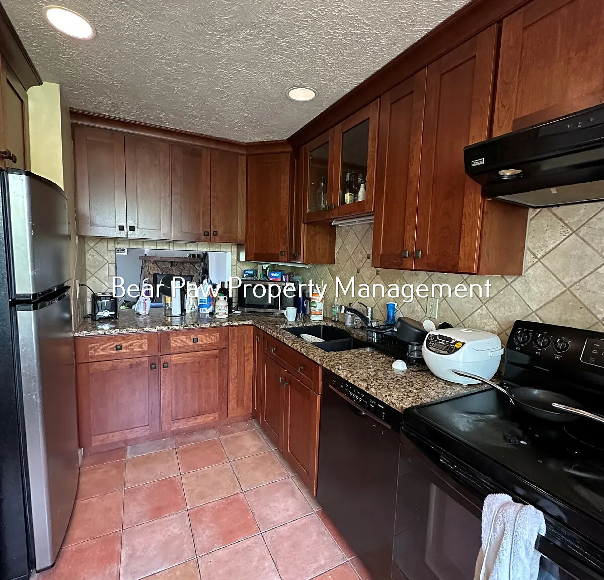 4 bed, 2.5 bath, 1604 sqft, $3,600 — Photo 3