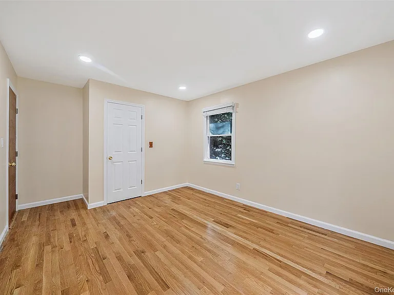 2 Berkeley Pl — Photo 12