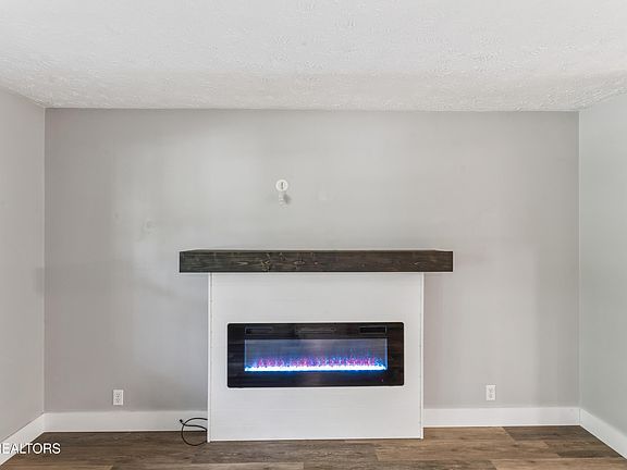 4th image of 1412 Marconi Dr