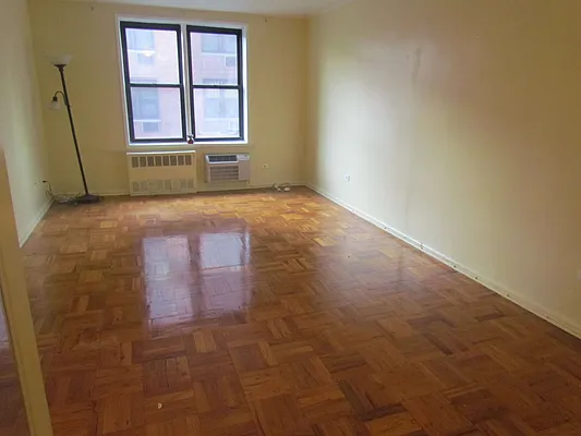 Rented by Astoria Apartments LLC | media 18