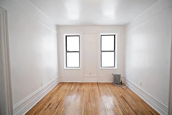Bedroom, photo 1