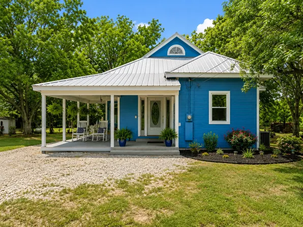 479 County Road 27450, Honey Grove, TX 75446