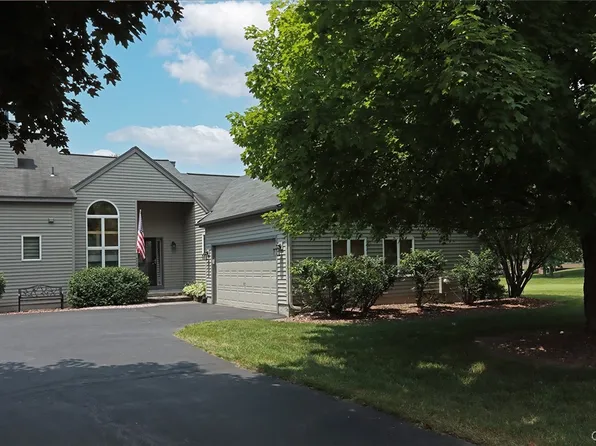 5227 Pointe East Dr, Jamesville, NY 13078