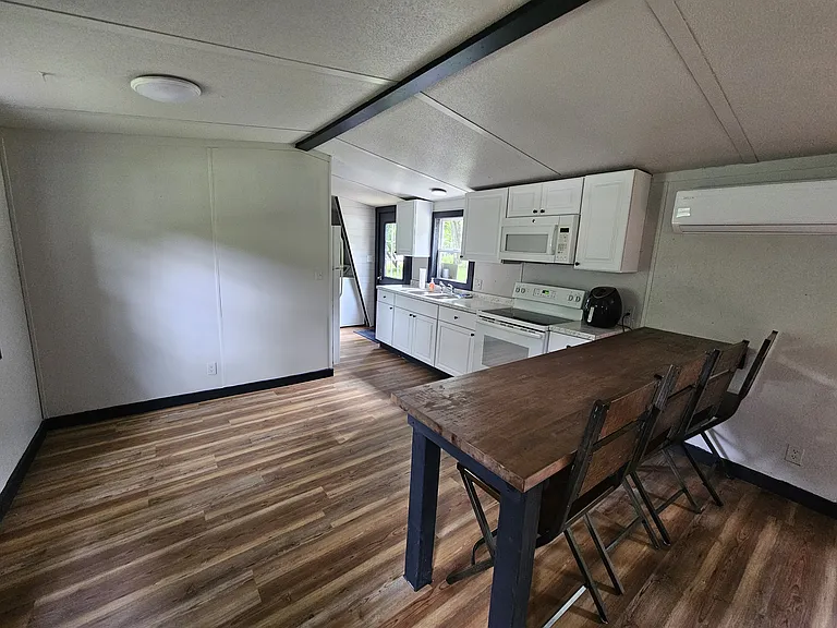 2204 Dargan Rd — Photo 2