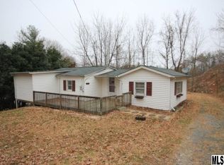 1420 Graystone Pl SW, Lenoir, NC 28645