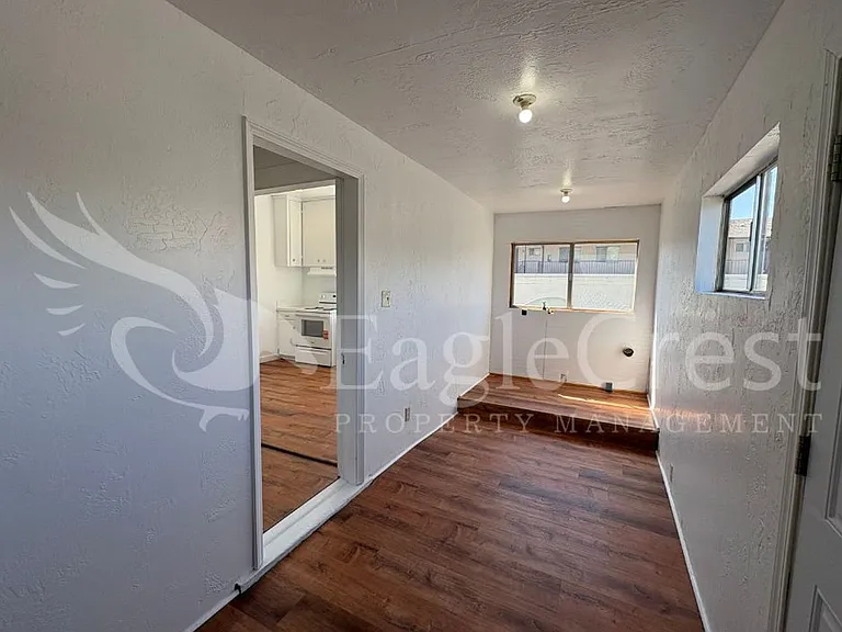 706 S College Ave — Photo 41