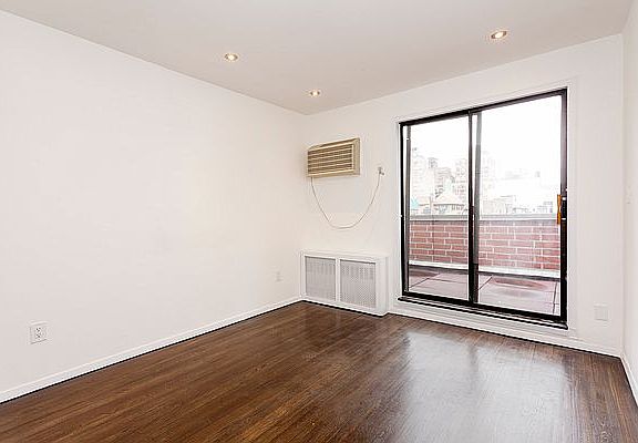 3rd image of 1560 York Ave APT 5A