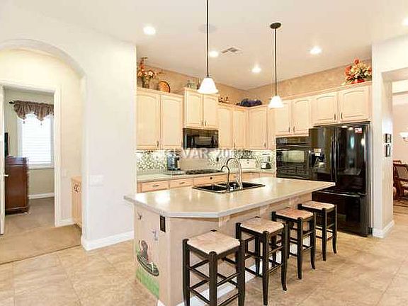 3rd image of 6879 April Wind Ave